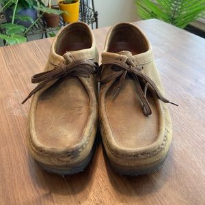 Women’s leather wallabees